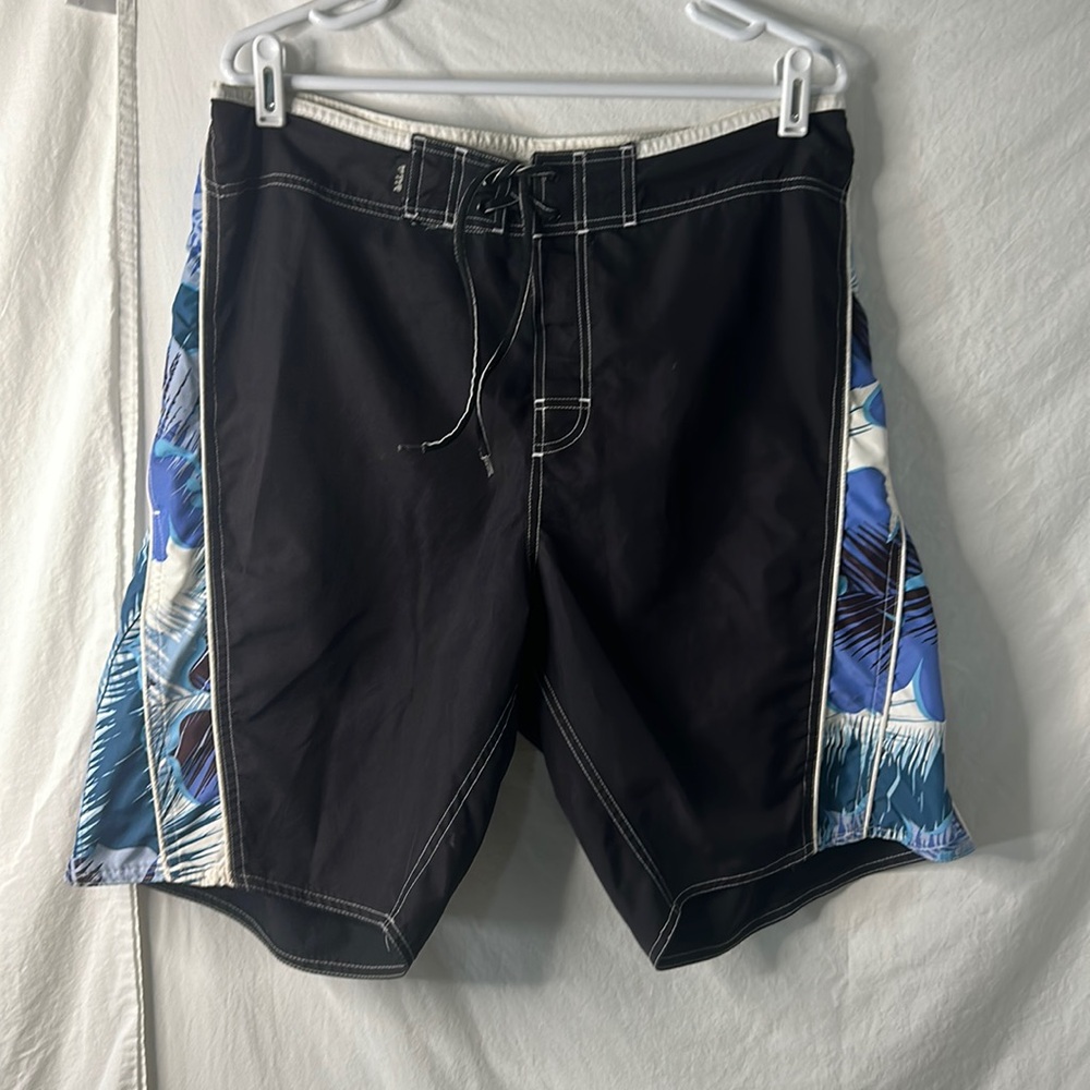 Vintage.  TYR, men’s swim trunks size 34.